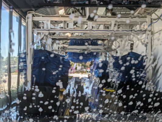 Discover the Best Car Wash in St. Pete: Tidal Wave, Woodie's & More