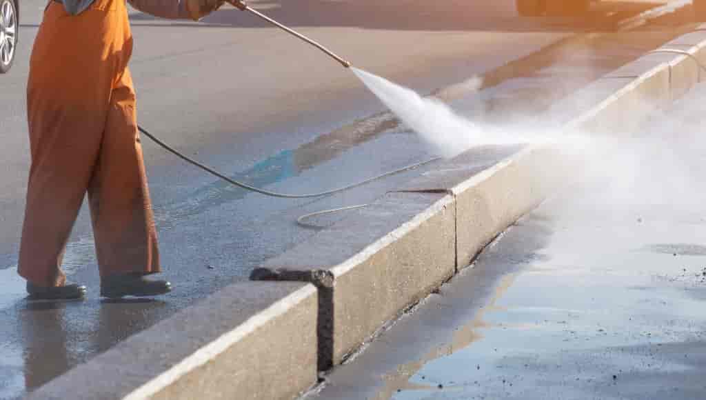 Driveway Cleaning near Chalford St Peter,Fast and effective service.