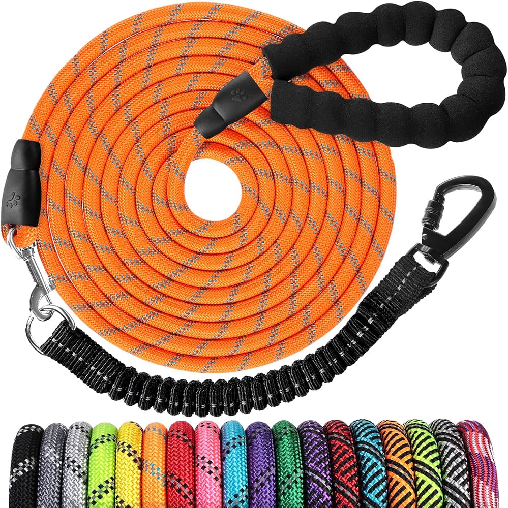 Choosing a heavy duty rope dog leash? Consider comfort grip and reflective threads for walks.